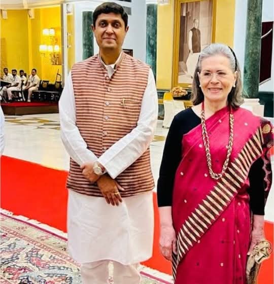 WhatsApp Image 2025-12-10 at 9.07.22 PM